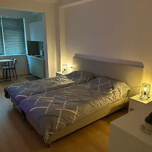 Johana Blloku In Amazing Location! Apartament Tirana